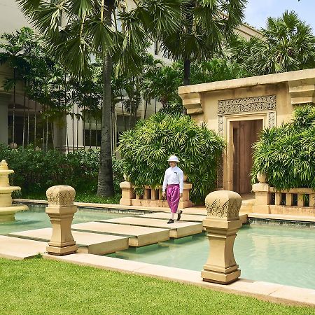 Intercontinental Phnom Penh Hotel Exterior photo